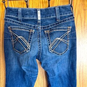 Woman’s Ariat size 26L